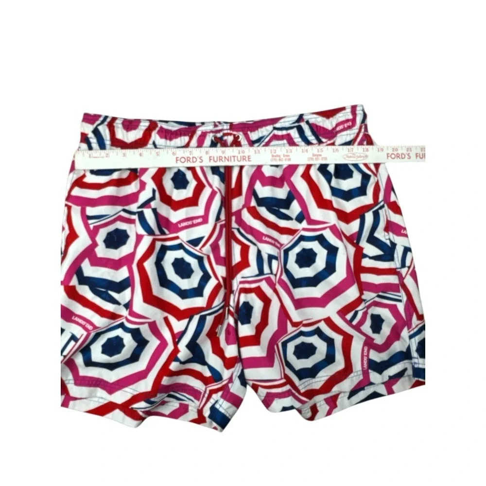 Lands' End Mens XL Volley Swim Trunks Red White Navy Umbrella Print Shorts 6
